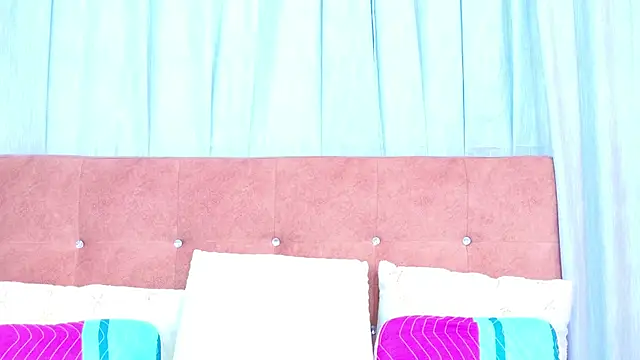 AlliciaKim online show from November 9, 2025, 7:18 pm