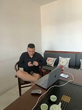 ShaoZian 1 online show from October 23, 2025, 2:32 am