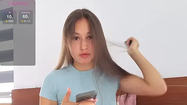 Snapshot of ChloeTeles_ chatting on February 2, 2026, 4:00 am ChloeTeles online show from February 2, 2026, 4:00 am