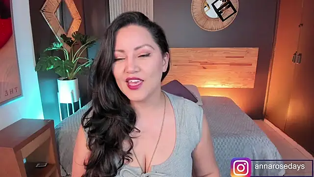 Annaa rosee online show from April 22, 2026, 3:35 am