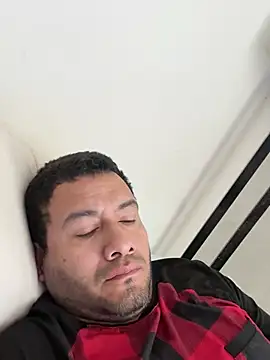 elamante03 online show from March 22, 2025, 4:26 pm