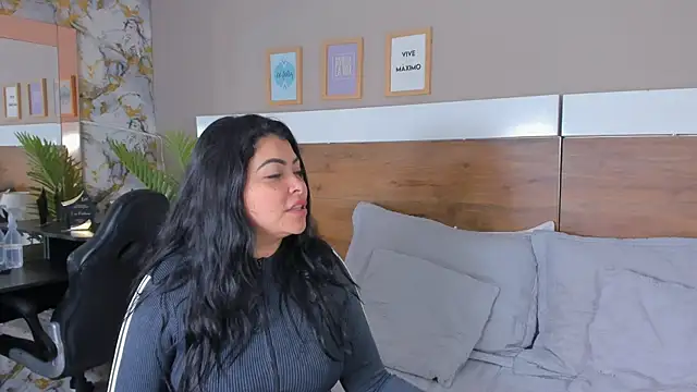 EmaBakker online show from March 28, 2026, 7:20 am