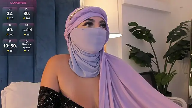 Snapshot of _malih_ chatting on October 31, 2025, 1:30 pm malih online show from October 31, 2025, 1:30 pm