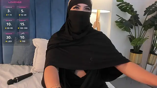 Snapshot of _malih_ chatting on October 10, 2025, 1:23 pm malih online show from October 10, 2025, 1:23 pm