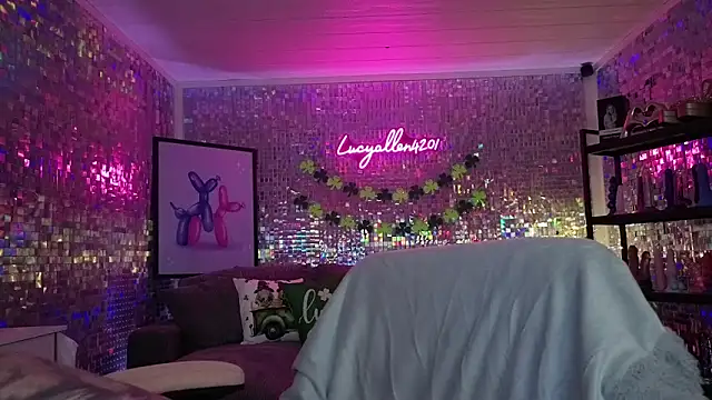 lucyallen4201 online show from February 24, 2026, 11:55 am