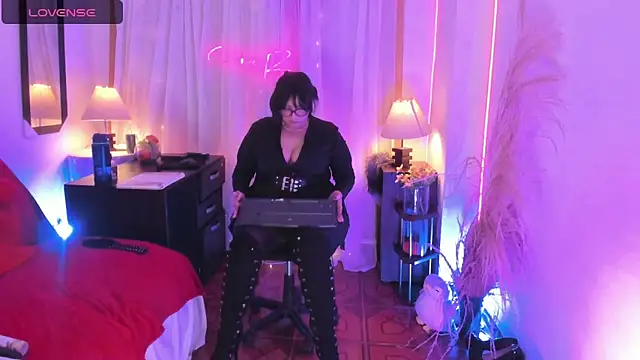 Venus R0se online show from April 5, 2026, 9:32 pm