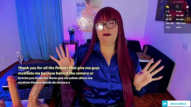 Snapshot of Venus_R0se chatting on October 25, 2025, 1:45 pm Venus R0se online show from October 25, 2025, 1:45 pm