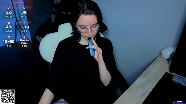 Nora Failure online show from June 18, 2026, 10:48 pm