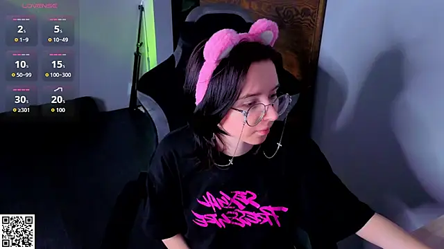 Nora Failure online show from July 25, 2026, 8:44 am