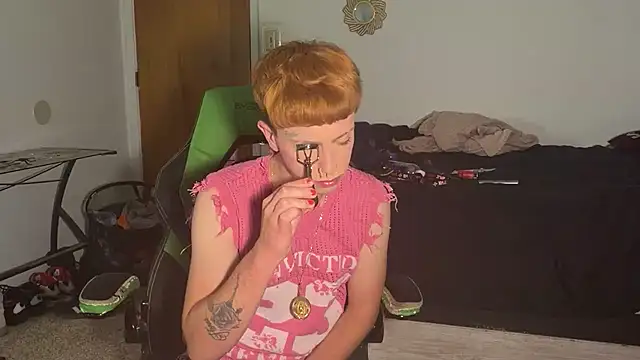 twentywithafelonyy online show from November 21, 2025, 8:46 am