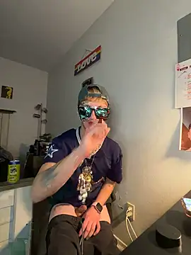 twentywithafelonyy online show from March 1, 2025, 12:56 pm