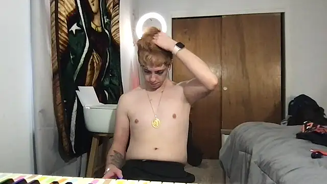 twentywithafelonyy online show from December 12, 2024, 9:37 pm