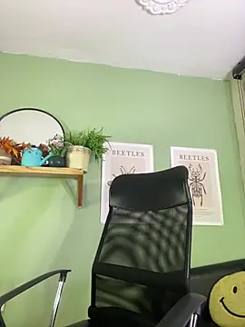 Liittleluaa  online show from March 14, 2025, 11:34 am