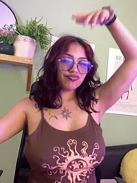 Liittleluaa  online show from March 1, 2025, 12:01 pm