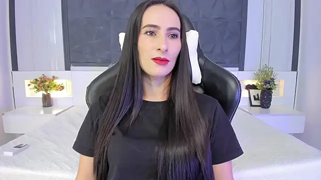 Snapshot of SaraGomez1 chatting on October 15, 2025, 12:57 pm SaraGomez1 online show from October 15, 2025, 12:57 pm