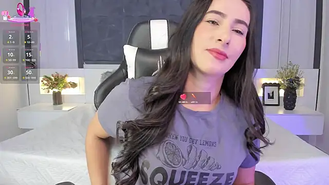 Snapshot of SaraGomez1 chatting on September 19, 2025, 1:37 pm SaraGomez1 online show from September 19, 2025, 1:37 pm