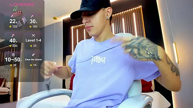 Snapshot of Lobo_17_ chatting on February 14, 2026, 3:40 am Lobo 17 online show from February 14, 2026, 3:40 am