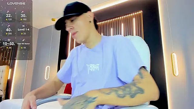 Snapshot of Lobo_17_ chatting on March 3, 2026, 3:46 am Lobo 17 online show from March 3, 2026, 3:46 am