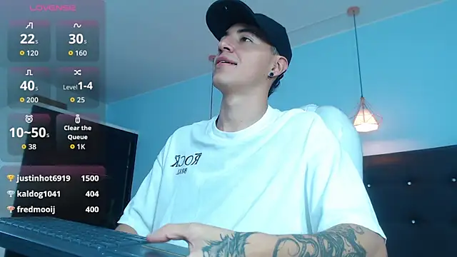 Lobo 17  online show from October 18, 2025, 3:41 am