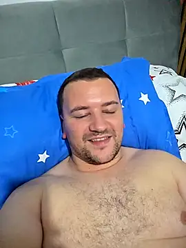 KarlosCarutox online show from November 26, 2025, 5:24 pm