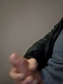 QcMisterv13 online show from February 25, 2025, 10:53 pm