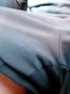 QcMisterv13 online show from October 28, 2025, 8:19 pm