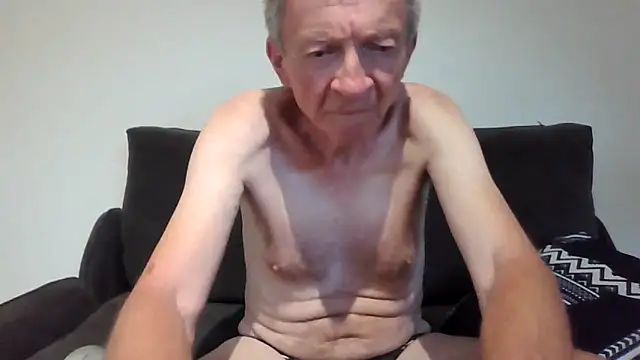 Snapshot of naturiste974 chatting on February 21, 2025, 11:44 am naturiste974 online show from February 21, 2025, 11:44 am