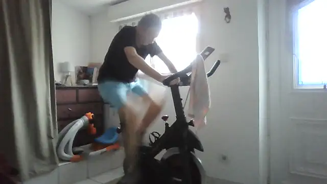 Snapshot of naturiste974 chatting on November 19, 2025, 8:03 am naturiste974 online show from November 19, 2025, 8:03 am