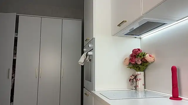 Scarlett Florence online show from March 18, 2025, 4:50 pm