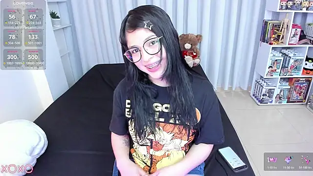 Snapshot of misshoneyxxx chatting on February 3, 2026, 8:03 pm misshoneyxxx online show from February 3, 2026, 8:03 pm