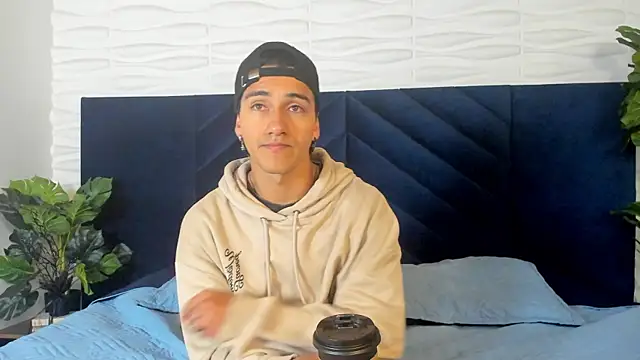 Andy Joy  online show from April 6, 2026, 10:27 am