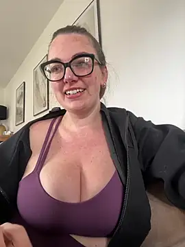 Miss Stassi online show from March 16, 2025, 12:00 pm