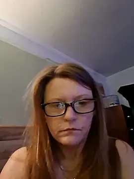 skyeb0787 online show from April 28, 2026, 5:06 pm