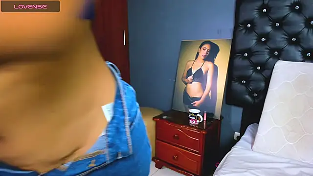 catalinamuss  online show from November 5, 2025, 2:53 pm