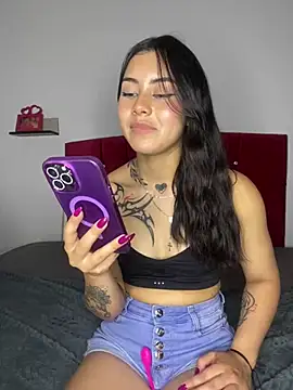 emily 22x online show from February 12, 2025, 3:07 am