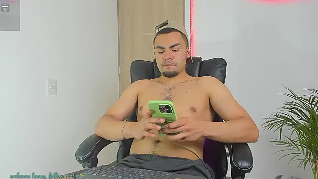 Snapshot of kalivan_voinesscu chatting on February 24, 2026, 8:48 am kalivan voinesscu online show from February 24, 2026, 8:48 am