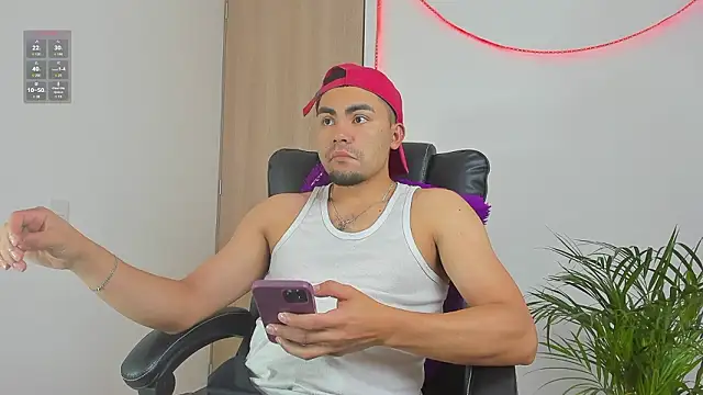 Snapshot of kalivan_voinesscu chatting on February 4, 2026, 2:12 pm kalivan voinesscu online show from February 4, 2026, 2:12 pm