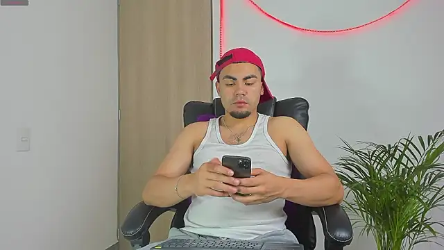 Snapshot of kalivan_voinesscu chatting on February 23, 2026, 6:58 am kalivan voinesscu online show from February 23, 2026, 6:58 am