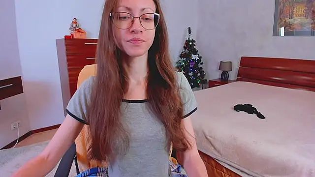 Pantyhose Mila online show from December 16, 2025, 8:02 pm