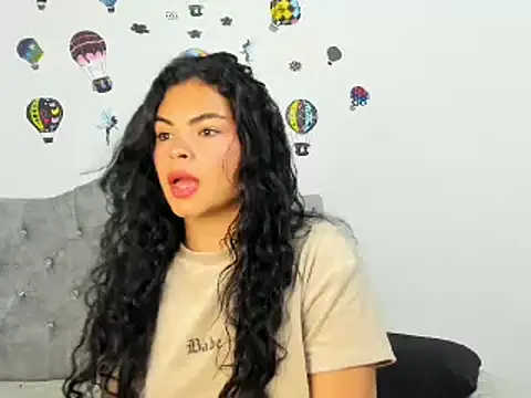 Kymbrown25 online show from January 8, 2025, 1:53 am