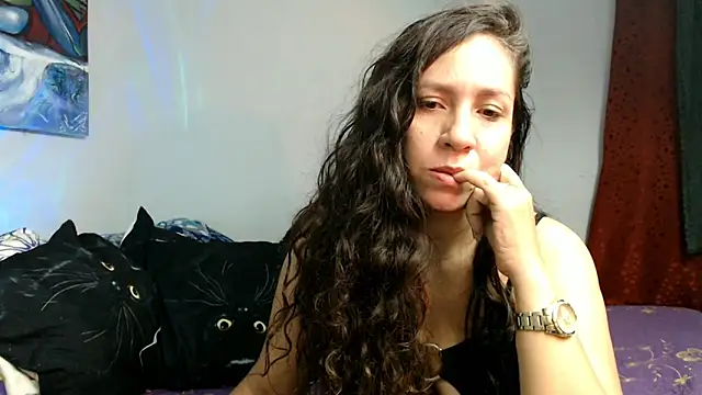 Snapshot of naihroby chatting on June 23, 2026, 4:43 am naihroby online show from June 23, 2026, 4:43 am