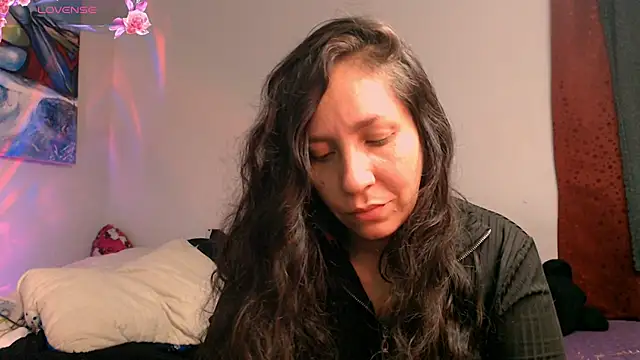 Snapshot of naihroby chatting on June 20, 2026, 3:44 am naihroby online show from June 20, 2026, 3:44 am