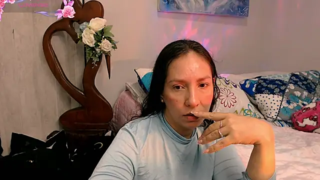 Snapshot of naihroby chatting on July 24, 2026, 12:50 am naihroby online show from July 24, 2026, 12:50 am