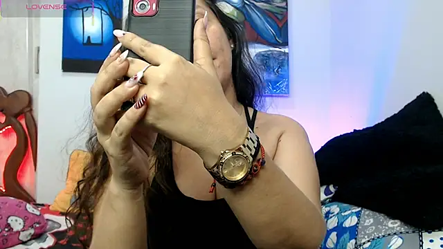 naihroby online show from December 17, 2025, 8:08 am