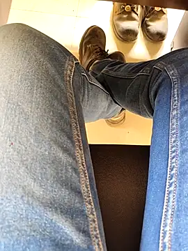 Ishan003 online show from March 8, 2026, 9:56 am