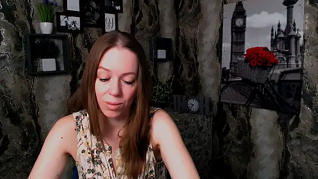 GloriaSi  online show from April 26, 2026, 4:54 am