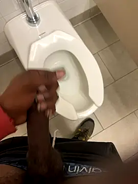 Snapshot of sneakylink13__ chatting on October 16, 2025, 2:14 pm sneakylink13 online show from October 16, 2025, 2:14 pm