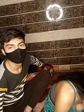 Snapshot of Shalu79 chatting on December 31, 2024, 5:18 pm Shalu79 online show from December 31, 2024, 5:18 pm