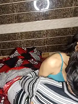 Snapshot of Shalu79 chatting on December 31, 2024, 8:37 am Shalu79 online show from December 31, 2024, 8:37 am