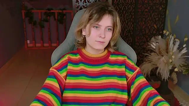 Snapshot of LolaAsmus chatting on February 8, 2025, 7:27 pm LolaAsmus online show from February 8, 2025, 7:27 pm
